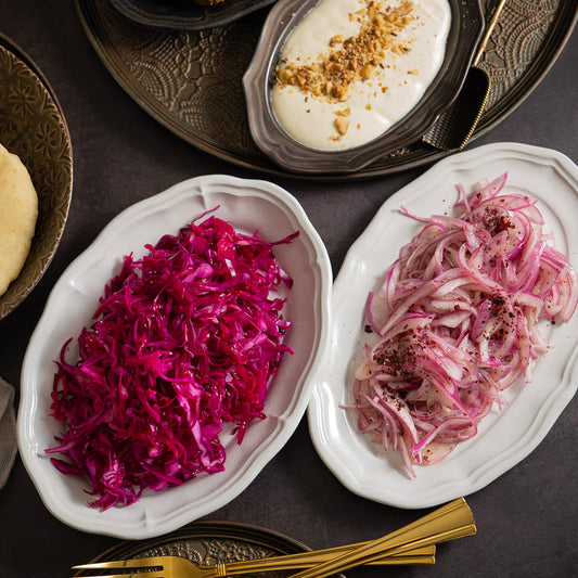 中東風トッピング2種（スマックオニオンと赤キャベツの酢漬け）
